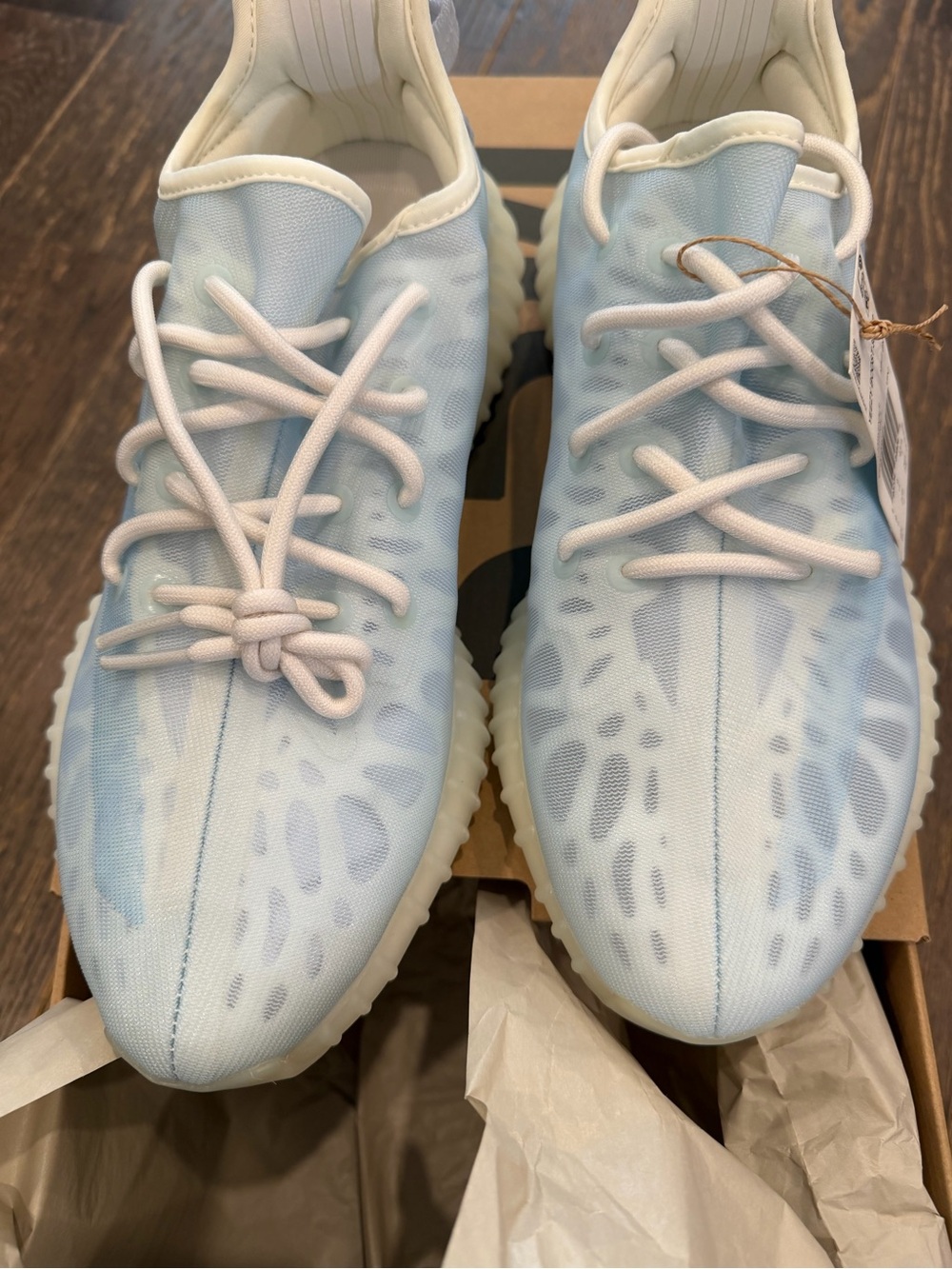Yeezy Boost New in Box with Tags size 9.5 men’s